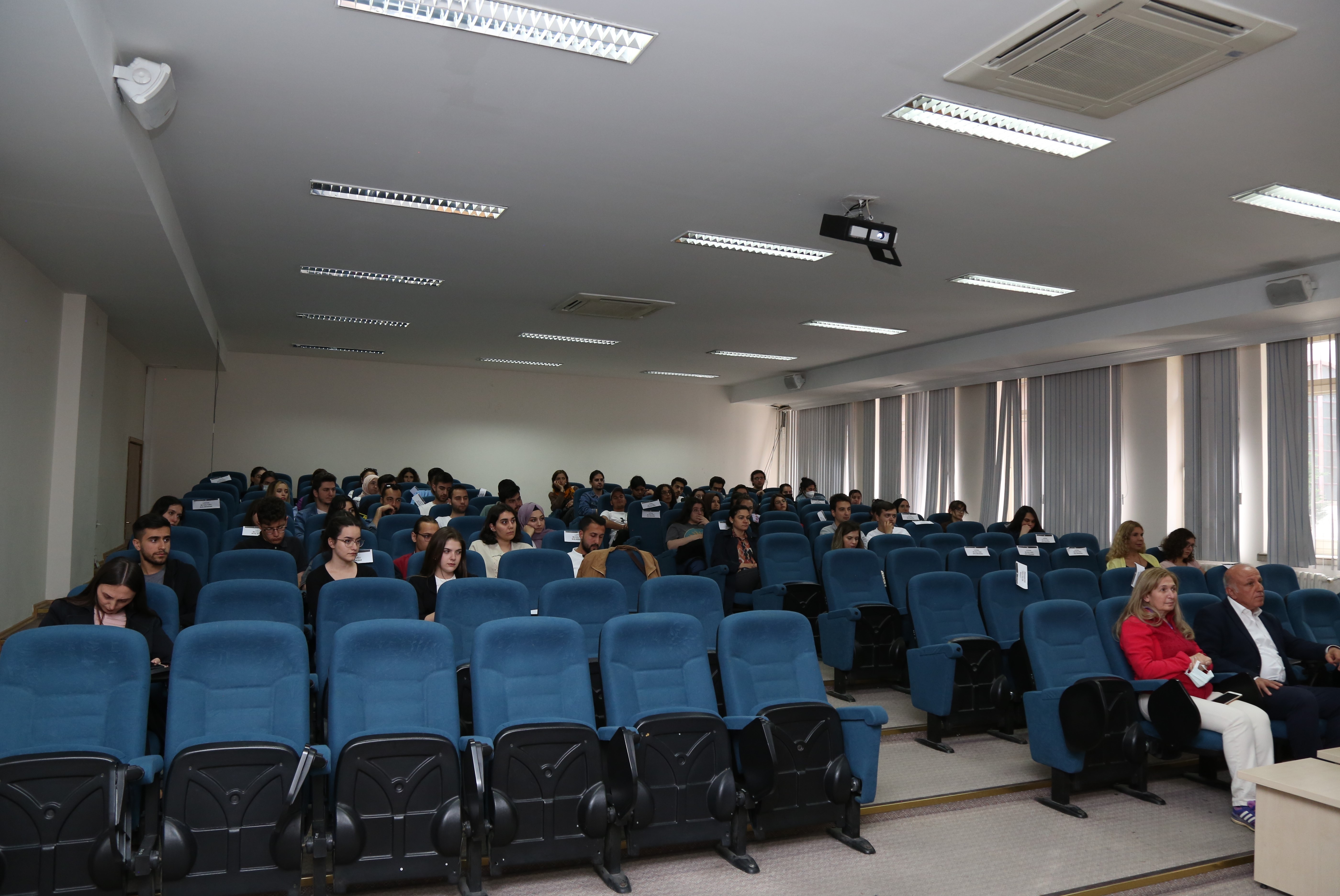Fen Fakültesi Bilim Söyleşileri-10: İstatistiklerle Uluslararası Uyuşturucu Trafiği ve Afganistan-1