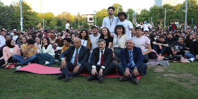 Rektörümüz Prof. Dr. Musa Yıldız Açık Hava Sineması Etkinliğinde Öğrencilerle Bir Araya Geldi