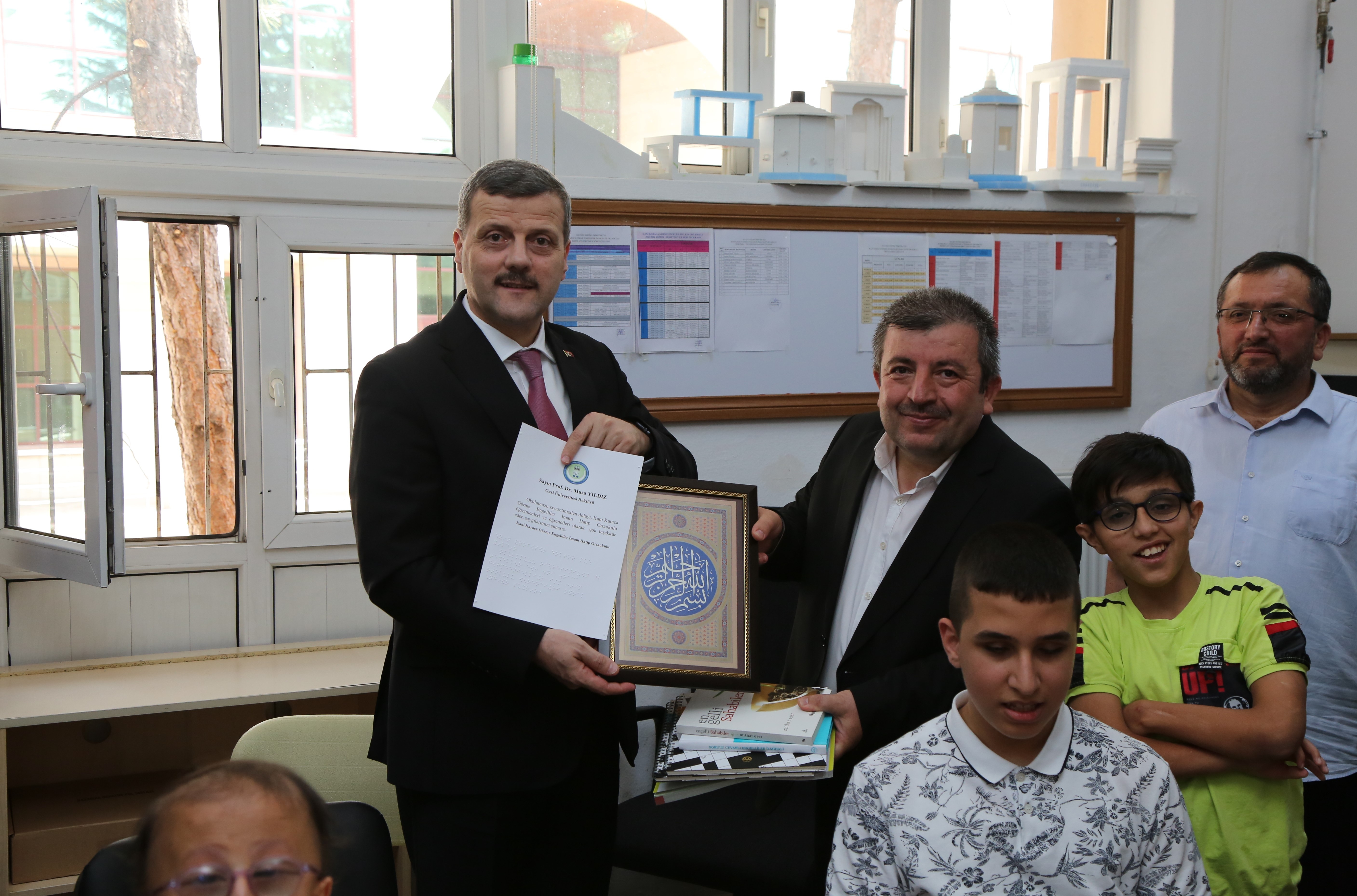 Rektör Prof. Dr. Musa Yıldız, Kani Karaca Görme Engelliler İmam Hatip Ortaokulunu Ziyaret Etti-1