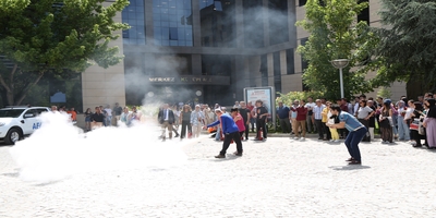 Üniversitemizde Yangın Eğitimi ve Tatbikatı Yapıldı