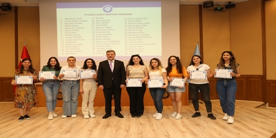 Eczacılık Fakültesinde 9 Yıldızlı Eczacı Sertifika Programına Yönelik Tören Düzenlendi 