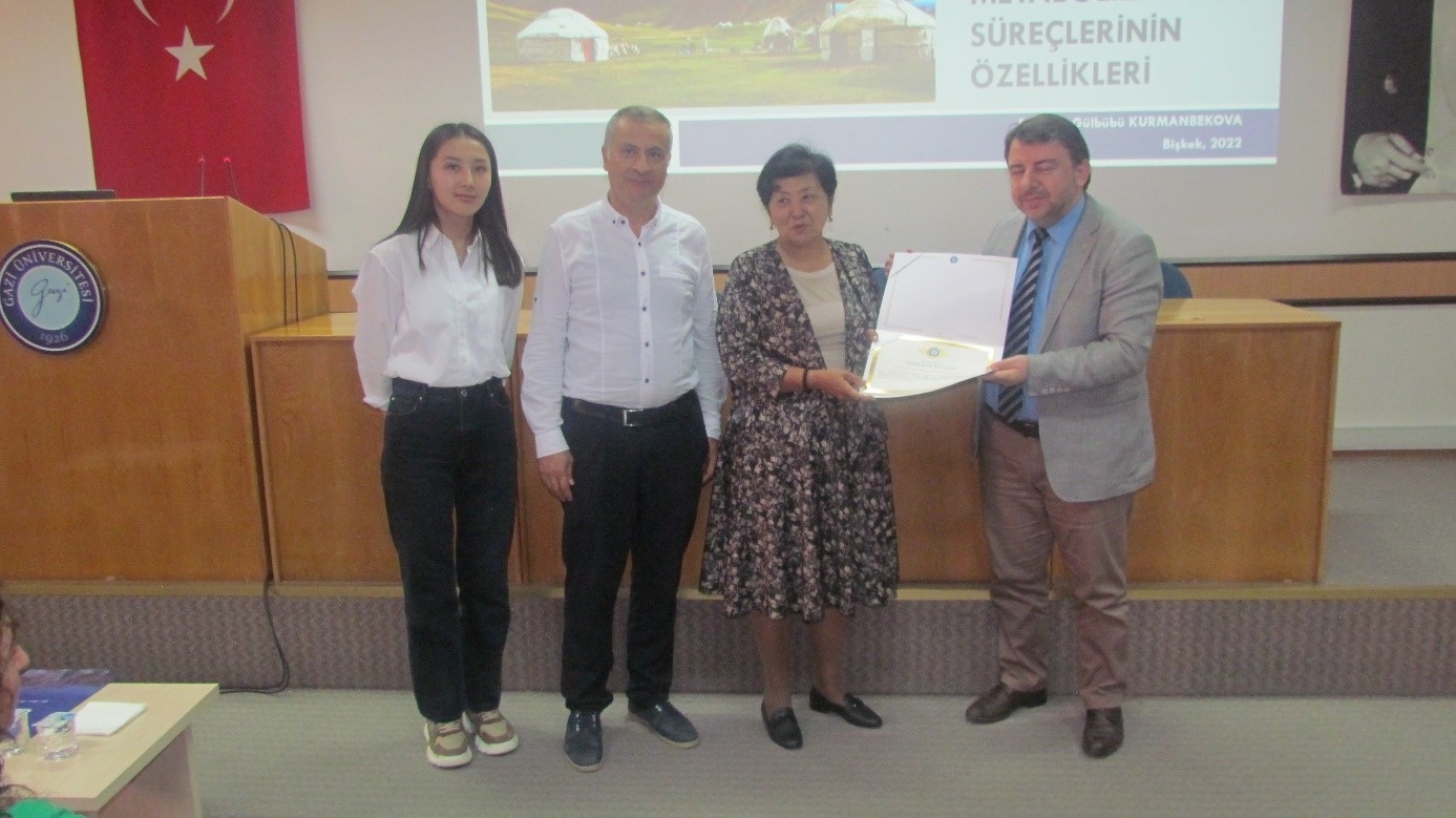 Üniversitemizde “Yüksek Dağlık Bölge Şartlarında Canlı Metabolizma Süreçlerinin Özellikleri” Konulu Konferans Düzenlendi-1