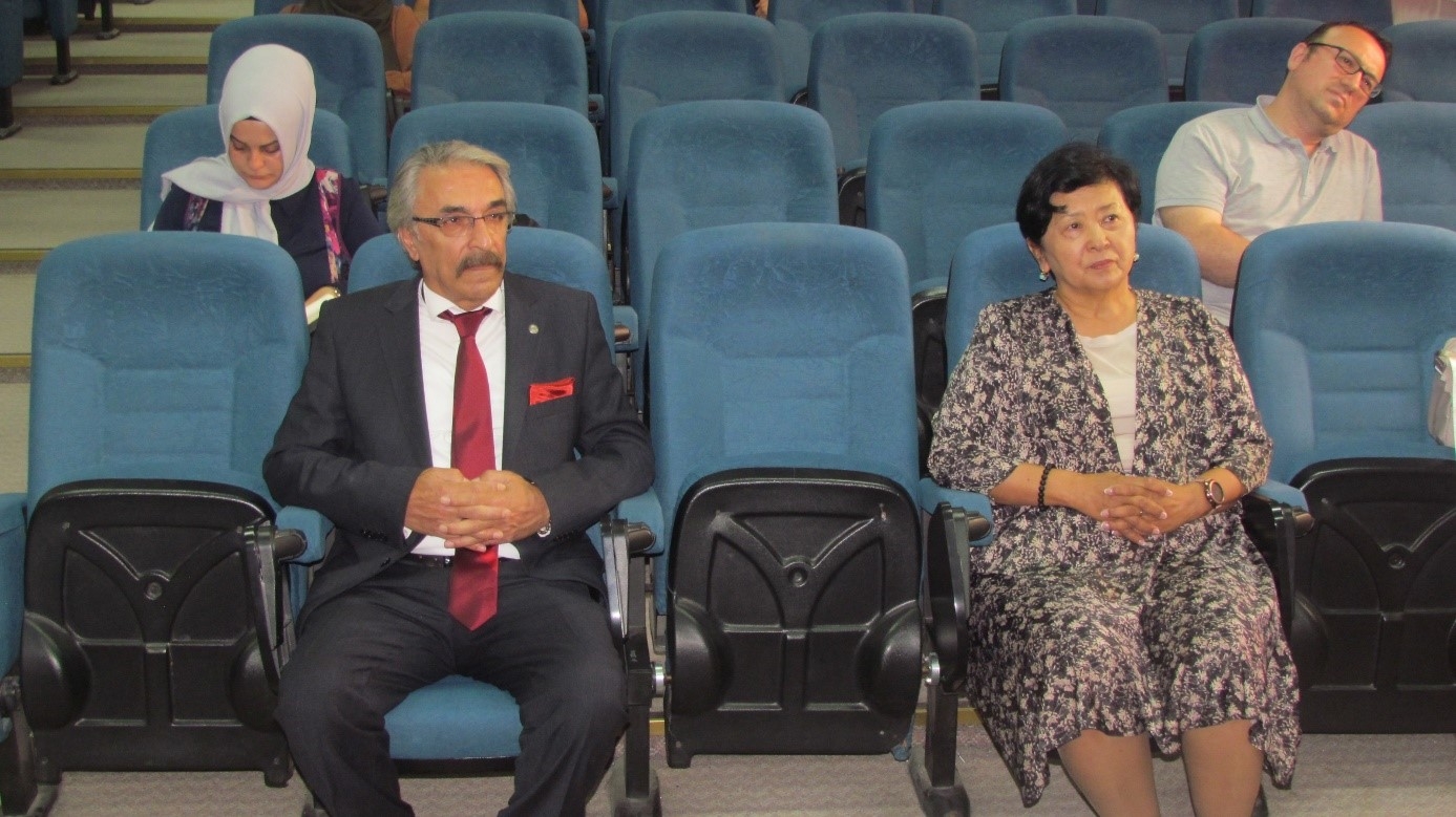 Üniversitemizde “Yüksek Dağlık Bölge Şartlarında Canlı Metabolizma Süreçlerinin Özellikleri” Konulu Konferans Düzenlendi-1
