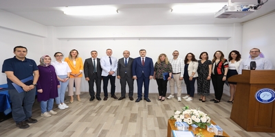 Üniversitemiz Eczacılık Fakültesinde APSİS 2020 Sıralamasında Dereceye Girenlere Berat ve Plaket Töreni Düzenlendi