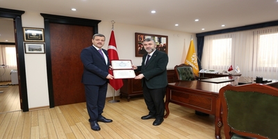 Rektörümüz Prof. Dr. Musa Yıldız, Türkiye Enerji, Nükleer ve Maden Araştırma Kurumu (TENMAK) Başkanı Prof. Dr. Abdulkadir Balıkçı’yı Ziyaret Etti 