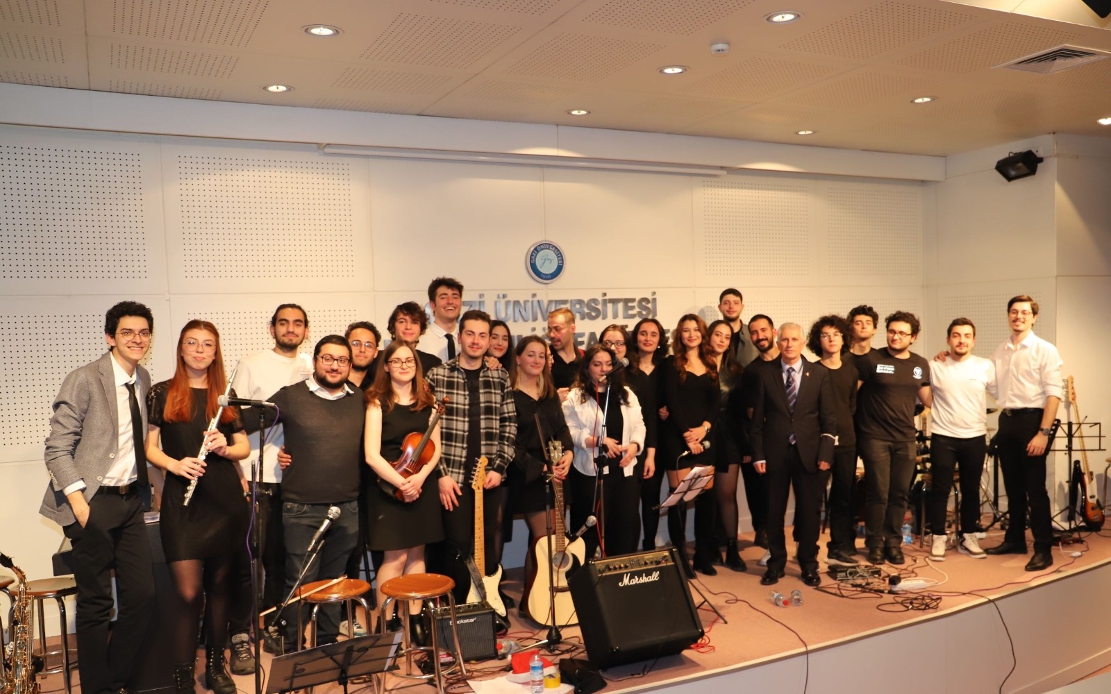 Diş Hekimliği Fakültesi konser-1