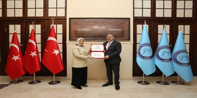 Aile ve Sosyal Hizmetler Bakanlığı Bakan Yardımcısı Leman Yenigün, Rektörümüz Prof. Dr. Musa Yıldız’ı Ziyaret Etti