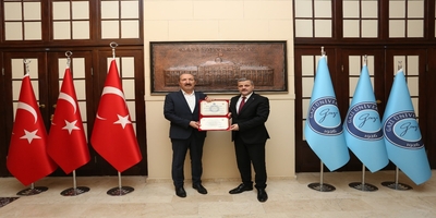 Yıldırım Beyazıt Üniversitesi Mühendislik ve Doğa Bilimleri Fakültesi Dekanı Prof. Dr. Hasan Okuyucu, Rektörümüz Prof. Dr. Musa Yıldız’ı Ziyaret Etti