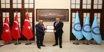 Aşık Zeki Erdali, Rektörümüz Prof. Dr. Musa Yıldız’ı Ziyaret Etti