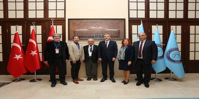 Üniversitemizde Gerçekleşen “Matematik Eğitimi Çalıştayı”na Katılan Öğretim Üyeleri, Rektörümüz Prof. Dr. Musa Yıldız’ı Ziyaret Etti