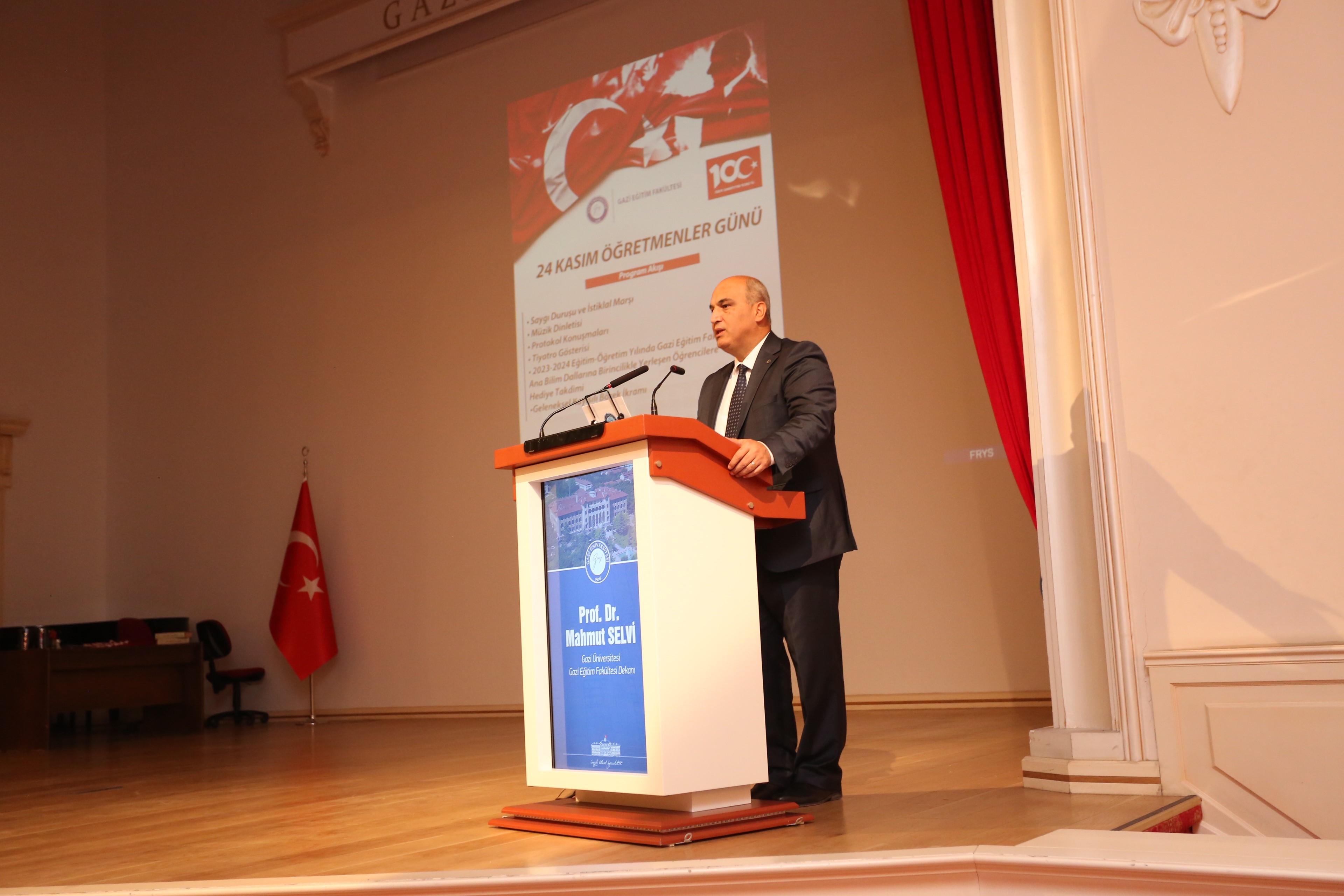 Üniversitemizde 24 Kasım Öğretmenler Günü Etkinliği Düzenlendi-1