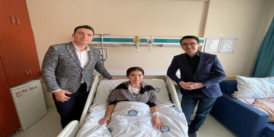 Beyin Tabanına Yerleşik Dev Tümörü Nedeniyle Görme Fonksiyonunu Kaybeden ve Birçok Merkezde Ameliyatın Yapılmayacağı Söylenen Hasta Üniversitemizde Hem Sağlığına Hem De Gözlerine Yeniden Kavuştu