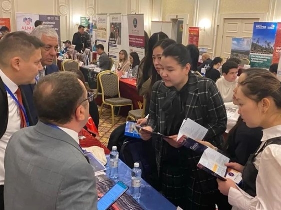 Üniversitemiz, Kazakistan'ın Astana şehrinde EDUFAIR Kazakistan Yükseköğretim Fuarı'na katıldı. -1