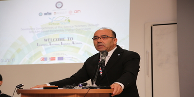 “STE(A)M Tabanlı Yenilenebilir Enerji Müfredatı Yoluyla Öğretmen Adaylarının Yeterliliklerinin Geliştirilmesi” Projesi Açılış Toplantısı Yapıldı