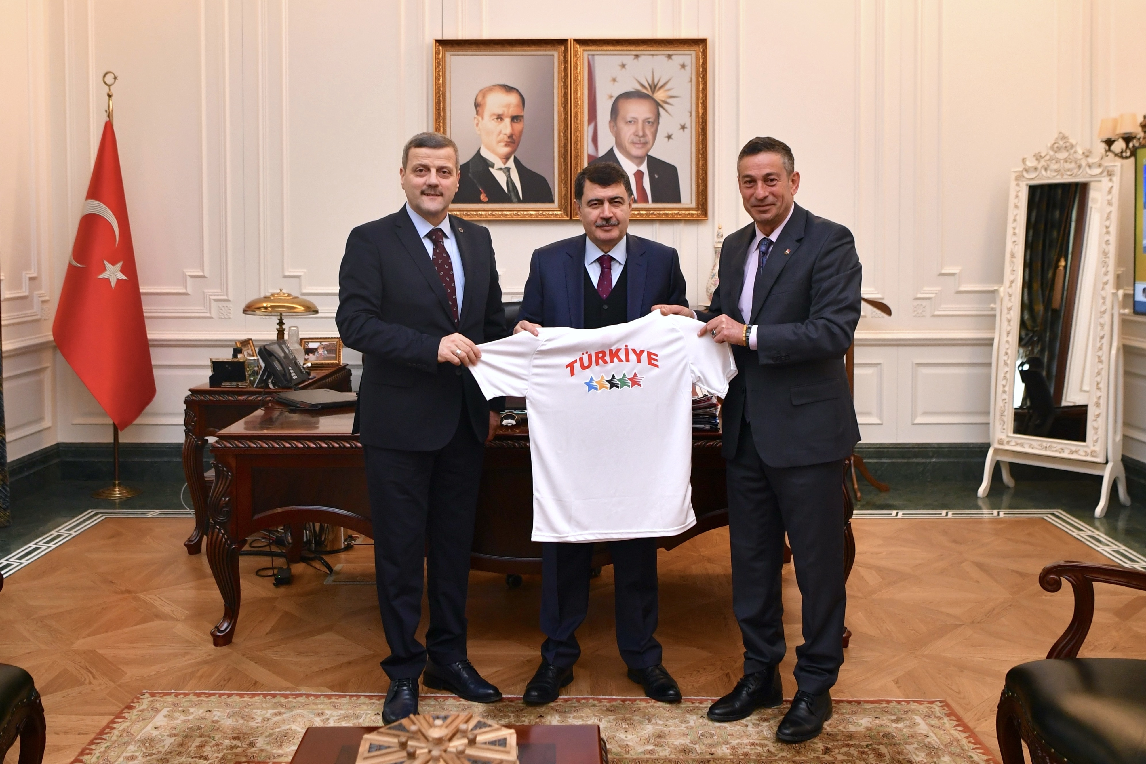 Rektörümüz Prof. Dr. Musa Yıldız, Ankara Valisi Vasip Şahin’i Ziyaret Etti-1
