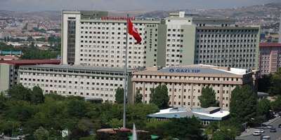 Gazi Üniversitesi Tıp Fakültesi Ekibinden Deprem Bölgesinde Bulunan Üniversitelerin Tıp Fakültelerine Anlamlı Ziyaret