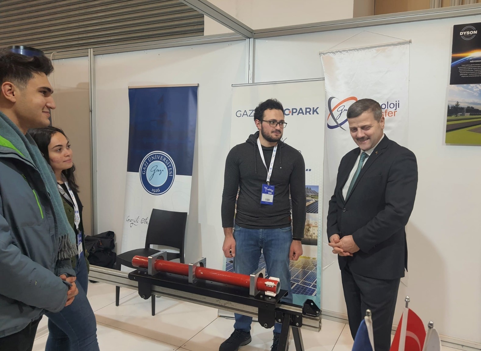 Rektörümüz Prof. Dr. Musa Yıldız, 5. Verimlilik ve Teknoloji Fuarı’nda Üniversitemiz Standını Ziyaret Etti-1