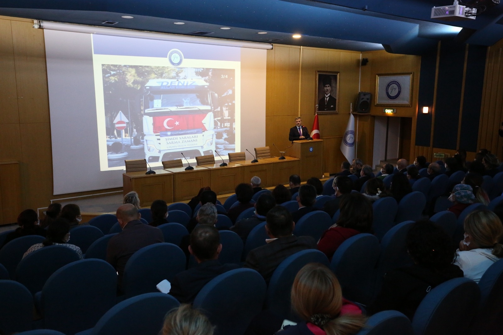 Rektörümüz Prof. Dr. Musa Yıldız, Depremin Ardından Üniversitemiz Hastanesinde Tedavi Edilen Yaralıları Ziyaret Etti-1