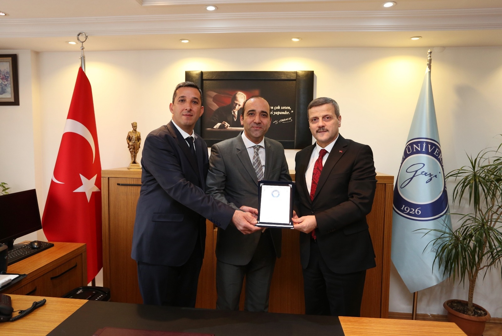 Üniversitemiz Teknik Bilimler Meslek Yüksekokulu’nda Görev Değişimi-1
