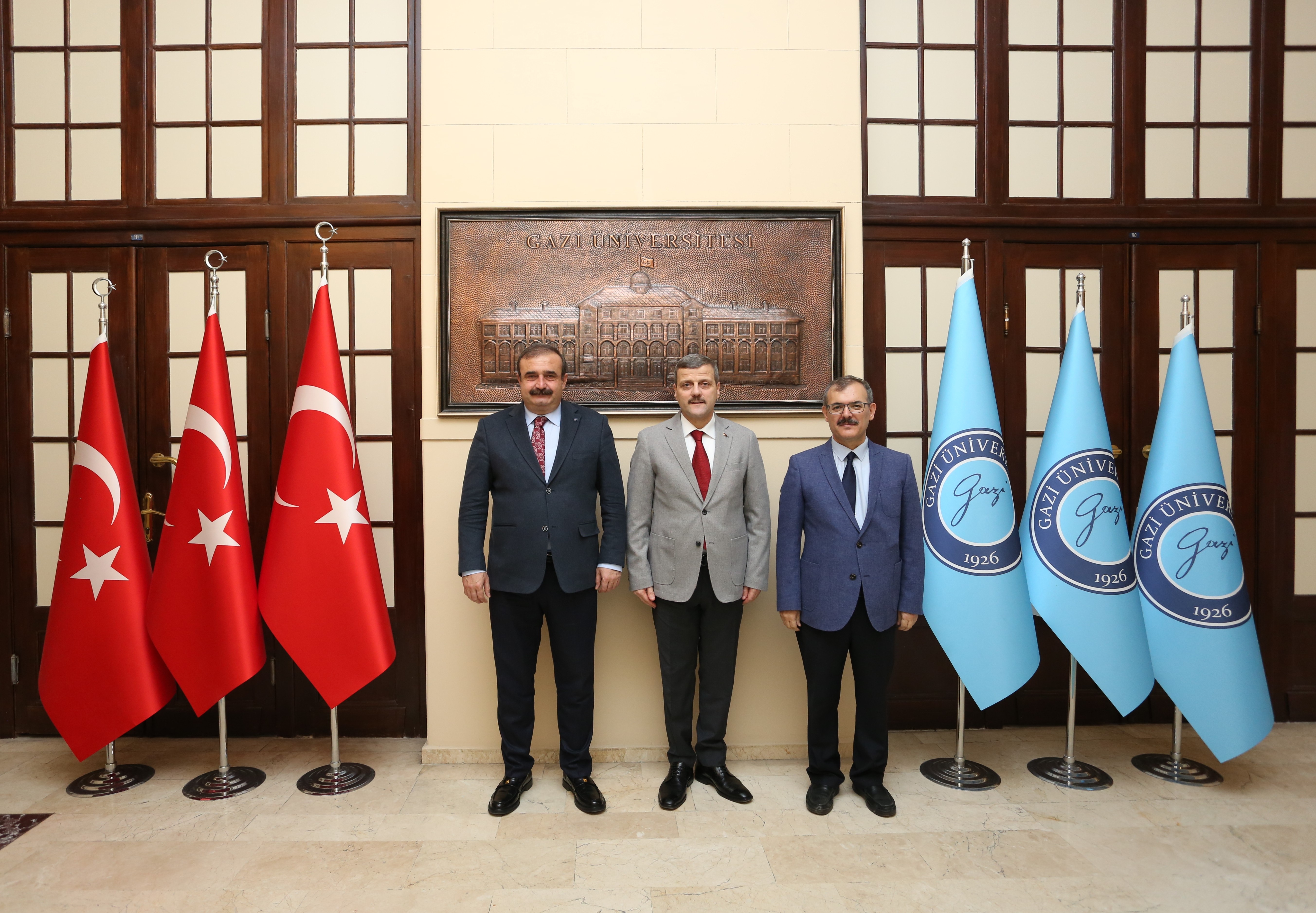 Anayasa Mahkemesi Üyesi Rıdvan Güleç ve BOREN Başkanı Prof. Dr. Abdülkadir Yörükoğlu Rektörümüz Prof. Dr. Musa Yıldız’ı Ziyaret Etti-1