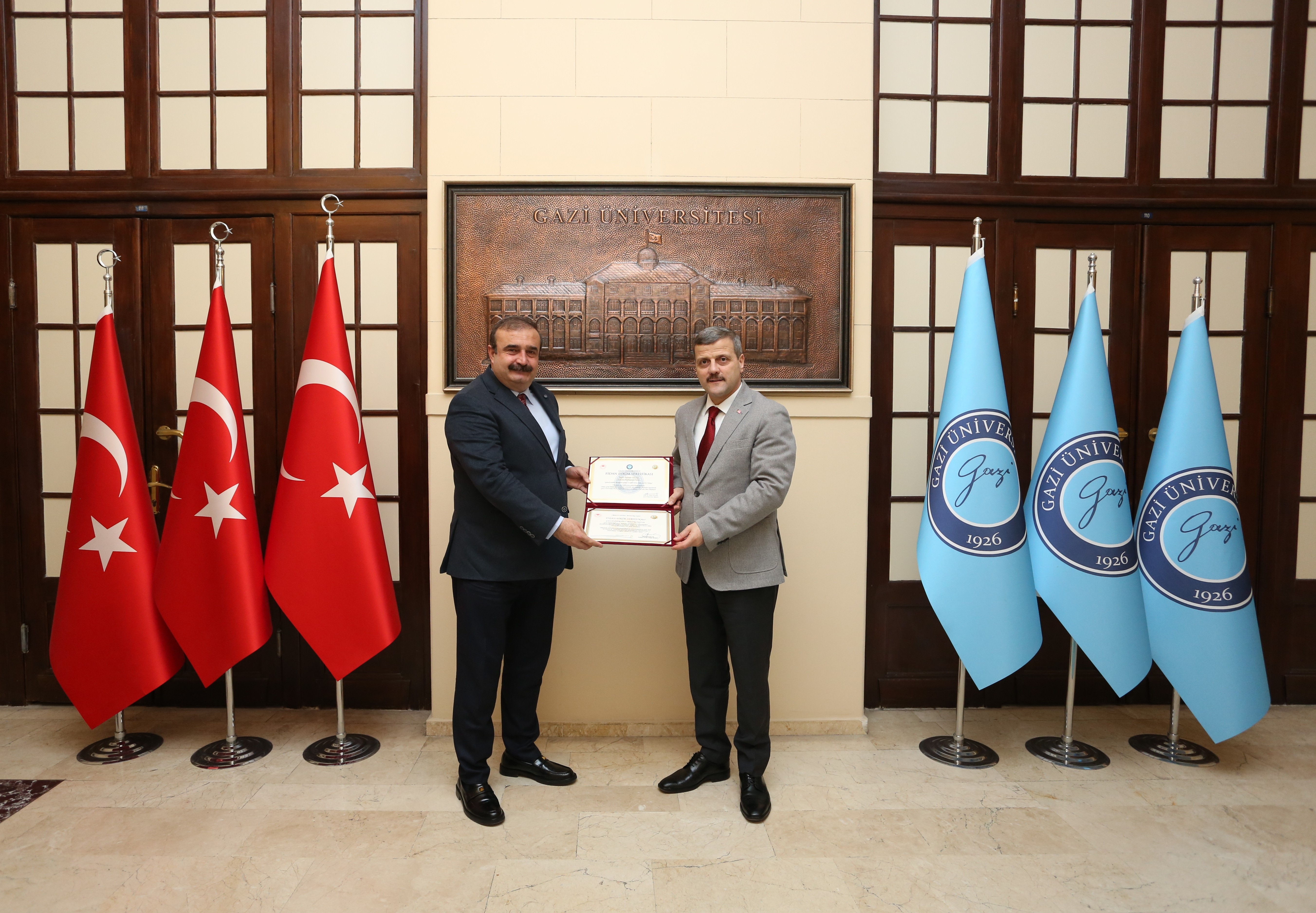 Anayasa Mahkemesi Üyesi Rıdvan Güleç ve BOREN Başkanı Prof. Dr. Abdülkadir Yörükoğlu Rektörümüz Prof. Dr. Musa Yıldız’ı Ziyaret Etti-1