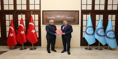 Aile ve Sosyal Hizmetler Bakanlığı Şehit Yakınları ve Gaziler Genel Müdürü Şemsettin Yalçın Rektörümüz Prof. Dr. Musa Yıldız’ı Ziyaret Etti