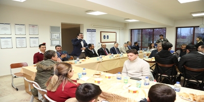 Üniversitemiz Yabancı Diller Yüksekokulu Depremzede Ailelere İftar Yemeği Verdi