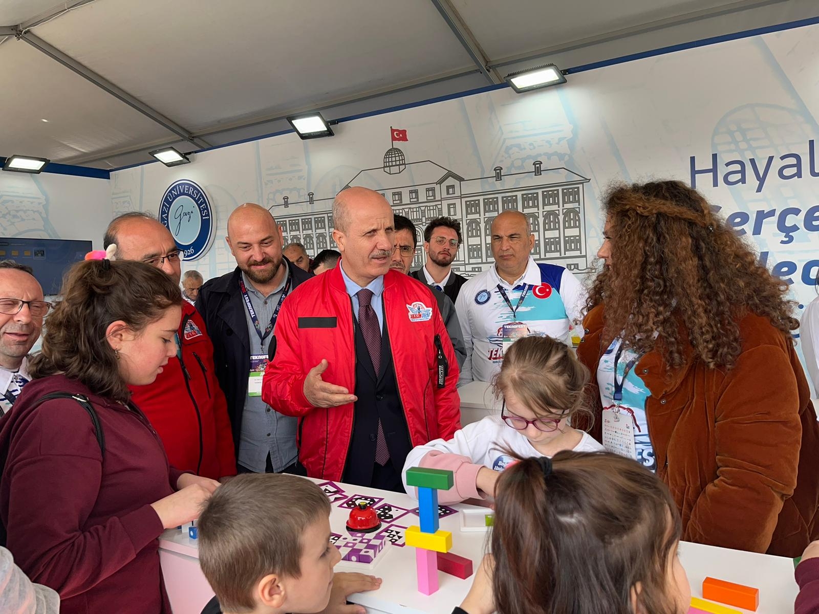 YÖK Başkanı Prof. Dr. Erol Özvar, TEKNOFEST’te Standımızı Ziyaret Etti-1