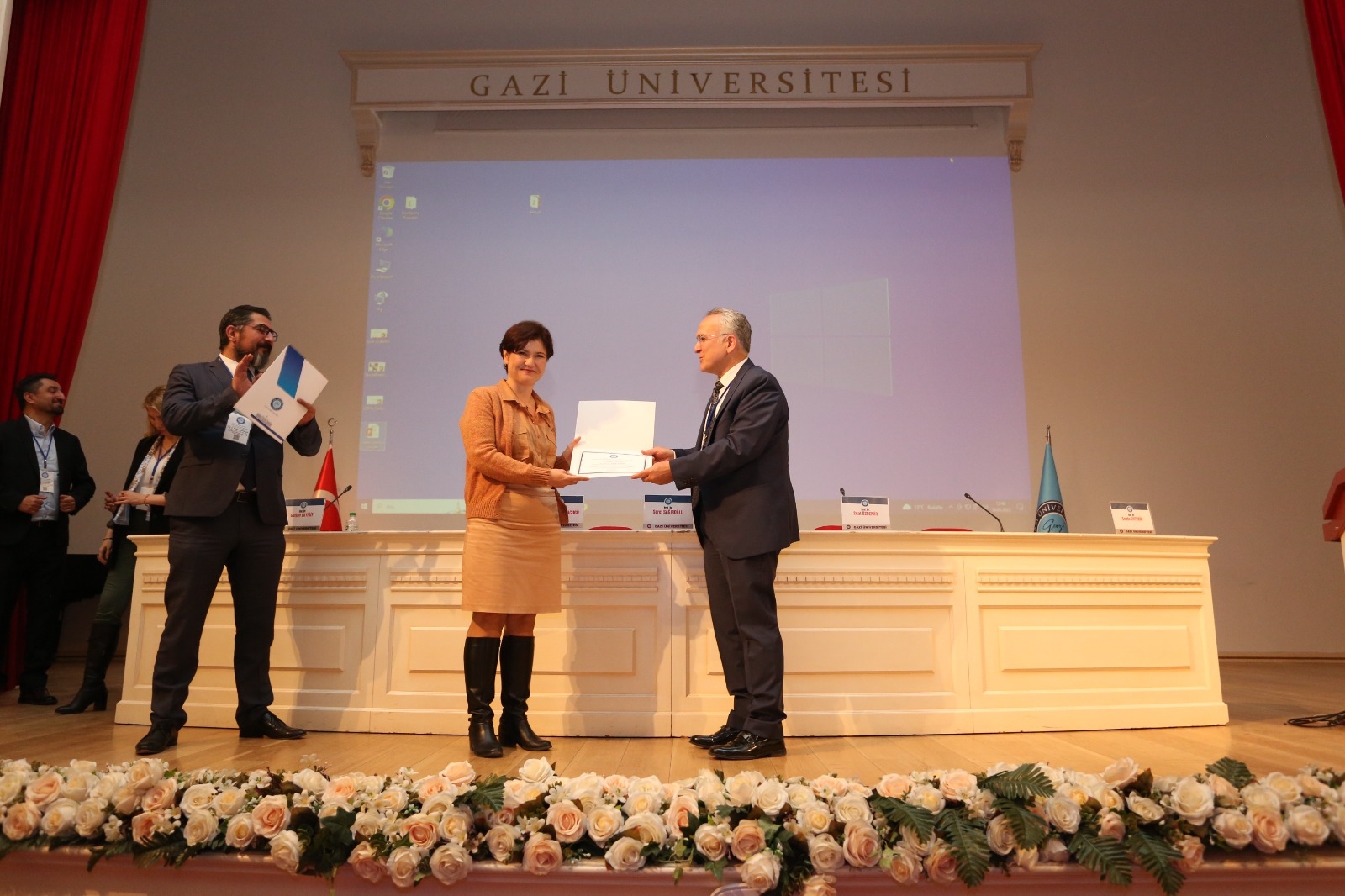 Üniversitemizde “Yapay Zeka'dan Üretken Yapay Zeka'ya: Değişime Hazır mıyız?” Konulu Ulusal Konferans Düzenlendi-1