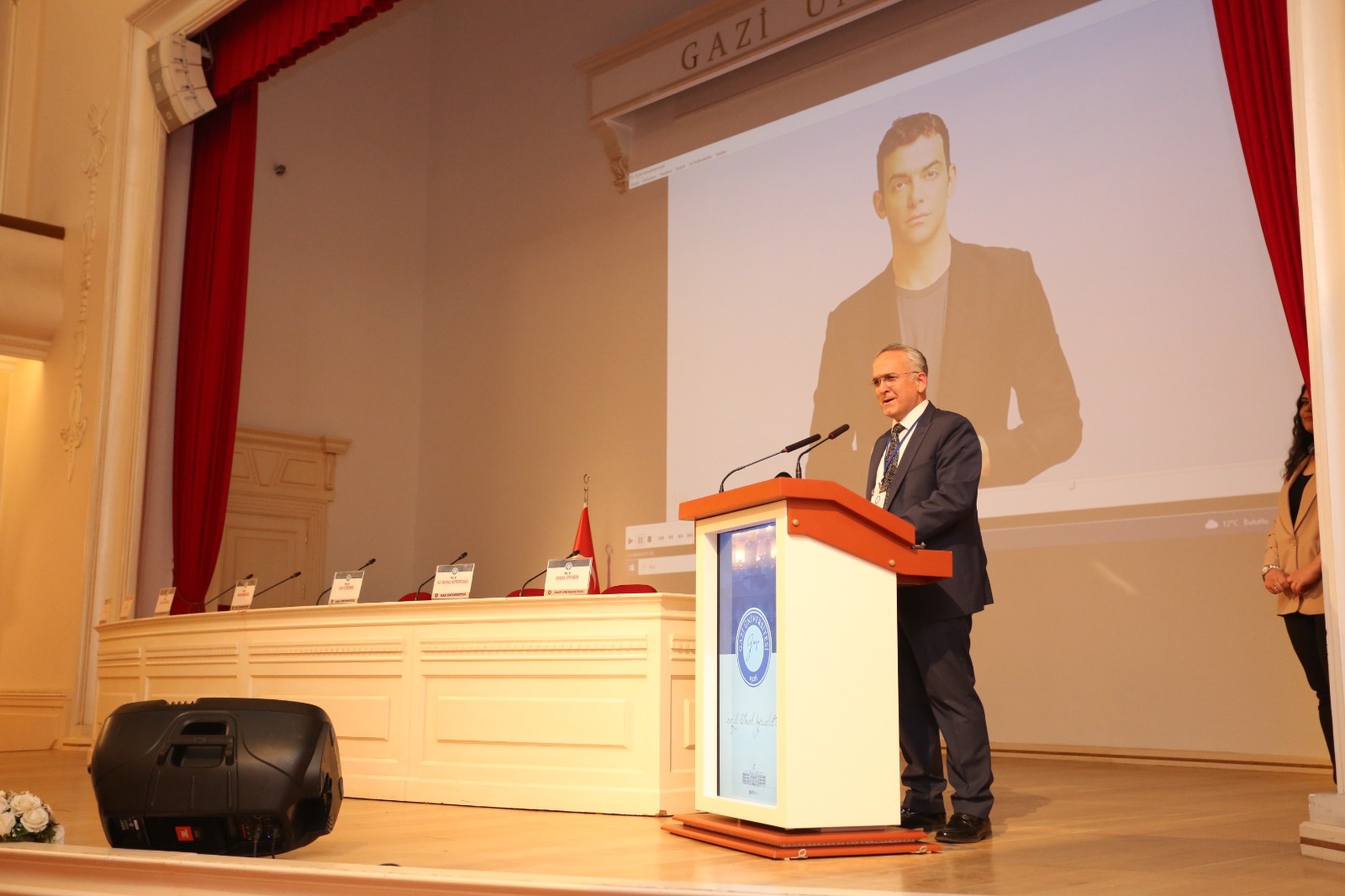 Üniversitemizde “Yapay Zeka'dan Üretken Yapay Zeka'ya: Değişime Hazır mıyız?” Konulu Ulusal Konferans Düzenlendi-1