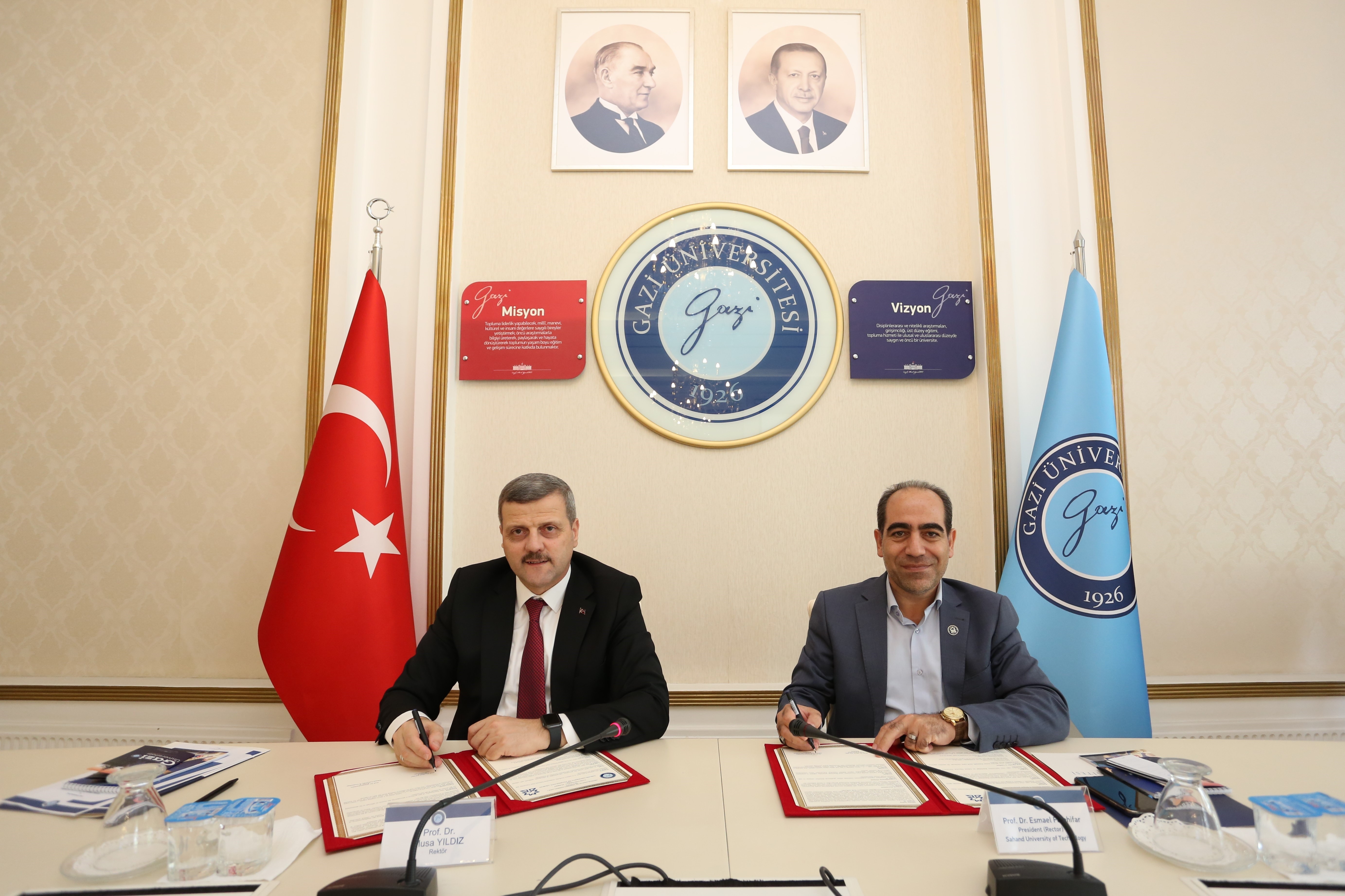 Üniversitemiz ile Sahand Teknoloji Üniversitesi Arasında İş Birliği Protokolü İmzalandı-1