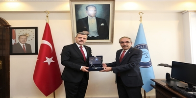 Üniversitemiz Fen Fakültesinde Devir Teslim Töreni Yapıldı