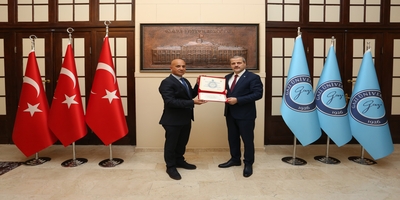 Ahmet Yesevi Üniversitesi Avrasya Araştırma Enstitüsü Müdürü Dr. Suat Beylur, Rektörümüz Prof. Dr. Musa Yıldız’ı Ziyaret Etti