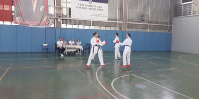 Türkiye Karate Şampiyonu ve Balkan Karate Şampiyonu Milli Sporcu Sena Kızılaslan, Üniversitemiz Spor Bilimleri Fakültesi Öğrencisi Olmaya Hak Kazandı
