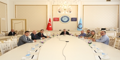 Üniversitemizde Lisansüstü Tez Savunmalarında Usul ve Esasların Belirlenmesine Yönelik Toplantı Düzenlendi