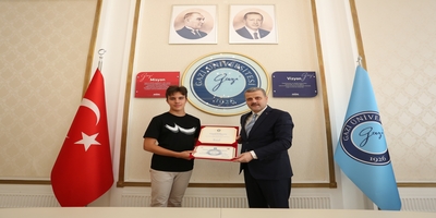 Rektörümüz Prof. Dr. Musa Yıldız, 2023 LGS Birincisi Ozan Deniz Köycü’yü Tebrik Etti 