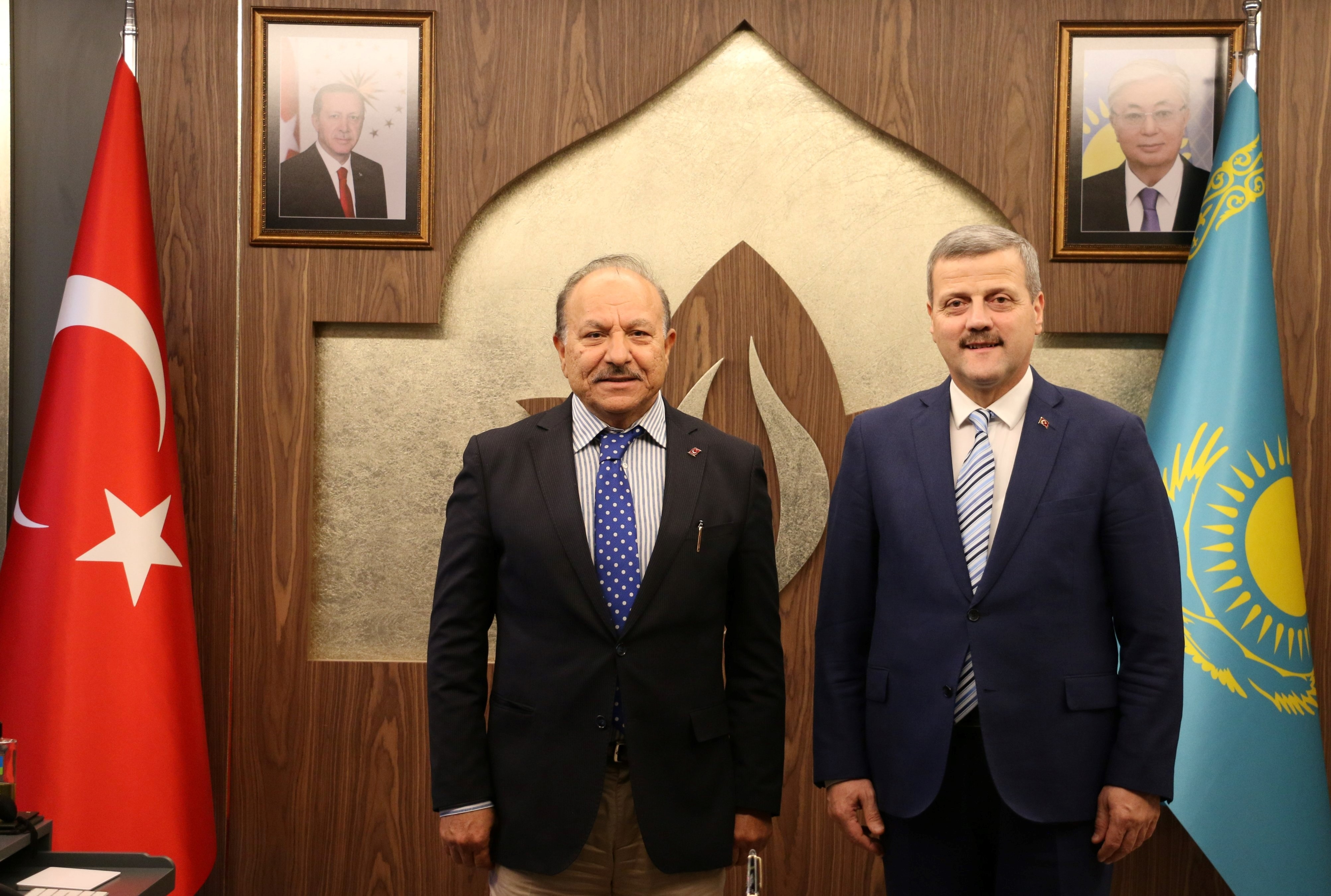 Rektörümüz Prof. Dr. Musa Yıldız, Ahmet Yesevi Üniversitesi Mütevelli Heyet Başkanı Prof. Dr. Muhittin Şimşek’i Ziyaret Etti-1
