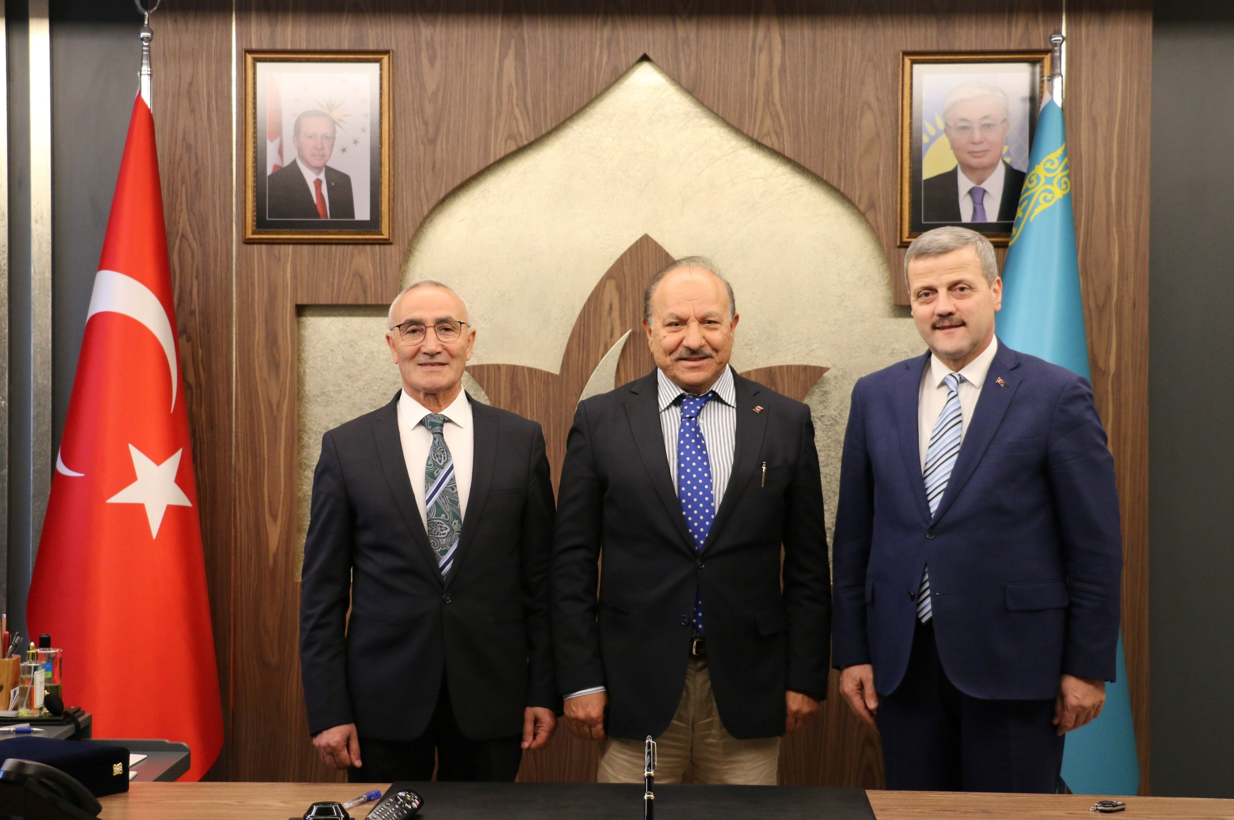 Rektörümüz Prof. Dr. Musa Yıldız, Ahmet Yesevi Üniversitesi Mütevelli Heyet Başkanı Prof. Dr. Muhittin Şimşek’i Ziyaret Etti-1