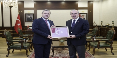 Rektörümüz Prof. Dr. Musa Yıldız, Elazığ Valisi Dr. Ömer Toraman’ı Ziyaret Etti