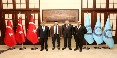 Designathon 2023'te Birincilik Ödülü Alan Teknoloji Fakültesi Öğrencilerimiz, Rektörümüz Prof. Dr. Musa Yıldız’ı Ziyaret Etti