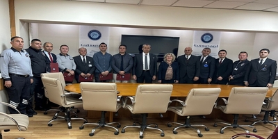 Üniversitemiz Hastanesi Güvenlik Görevlilerine Teşekkür Belgesi Takdim Edildi 