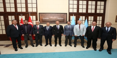 Cumhurbaşkanlığı Devlet Arşivleri Başkanı Doç. Dr. Muhammet Ahmet Tokdemir ve Heyeti, Rektörümüz Prof. Dr. Uğur Ünal’ı Ziyaret Etti