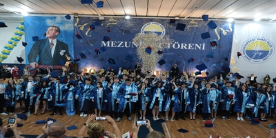 Gazi Üniversitesi Vakfı Özel Ortaokulu’nda Mezuniyet Coşkusu