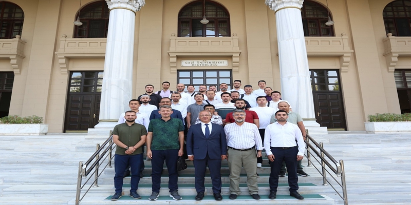 Türk İslam Coğrafyasından Ülkemize Gelen 29 Akademisyen ve Araştırmacı Rektörümüz Prof. Dr. Uğur Ünal’ı Ziyaret Etti