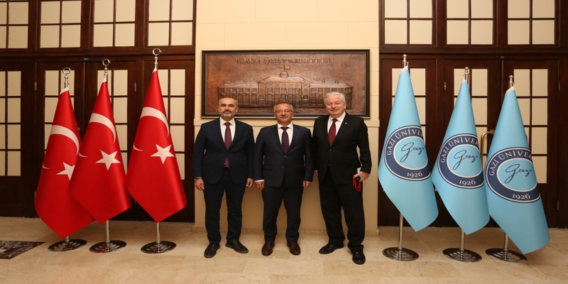 Bayburt Üniversitesi Rektörü Prof. Dr. Mutlu Türkmen ve Yüksek İhtisas Üniversitesi Rektörü Prof. Dr. Kadirhan Sunguroğlu, Rektörümüz Prof. Dr. Uğur Ünal’ı Ziyaret Etti