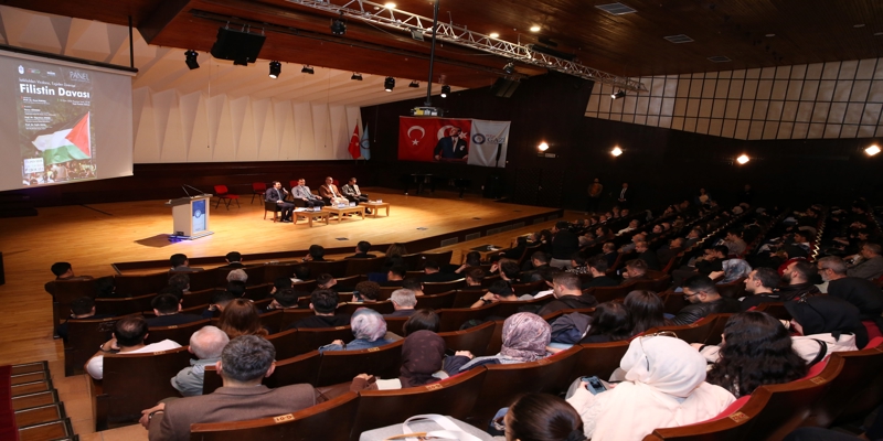 “İstiklalden Vicdana, Ezgiden Direnişe Filistin Davası” Adlı Panel Düzenlendi