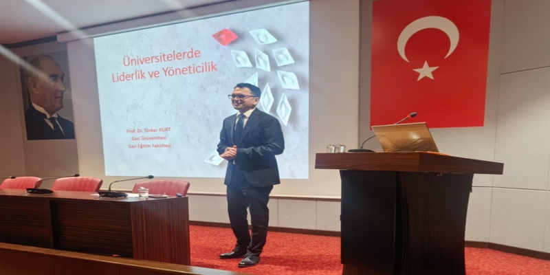 Üniversitelerde Yöneticilik ve Liderlik Konulu Hizmet İçi Eğitim Programı Yapıldı