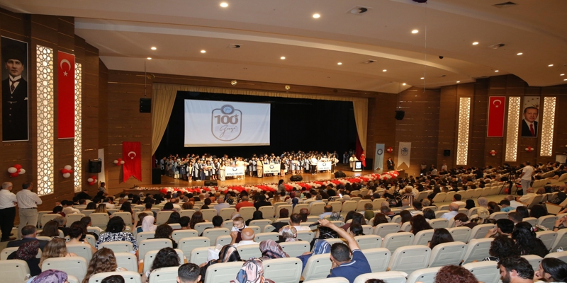 Fen Fakültesinin 2025-2026 Akademik Yılı Mezuniyet Töreni Gerçekleşti