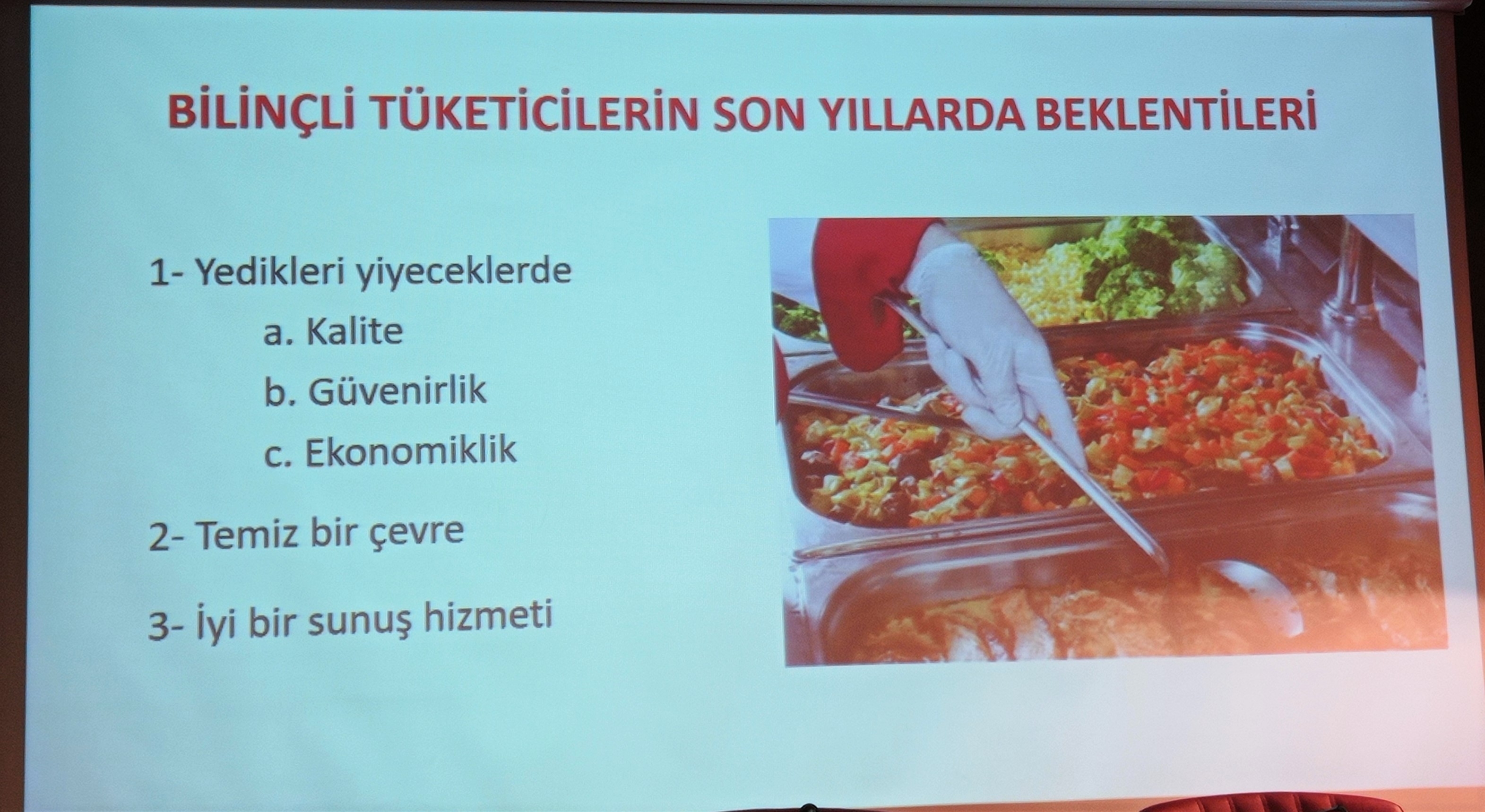 Üniversitemiz Mutfak Personeline Yönelik HİEP 3-1