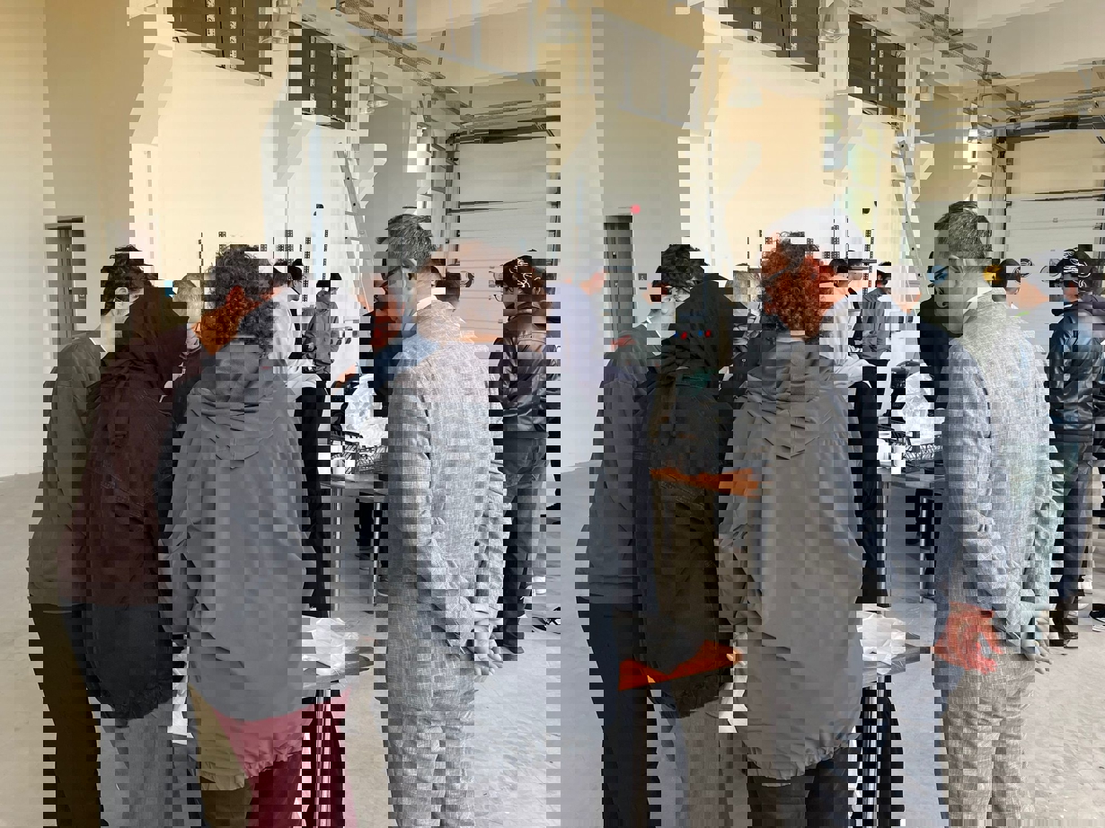 Bölümümüzde Kompozit Uygulamaları Üzerine Uygulamalı Eğitim Gerçekleştirilmiştir.-1